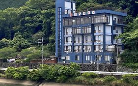 リベライン